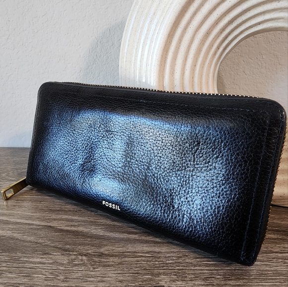 FOSSIL CLUTCH BLACK LEATHER WALLET - Picture 1 of 6